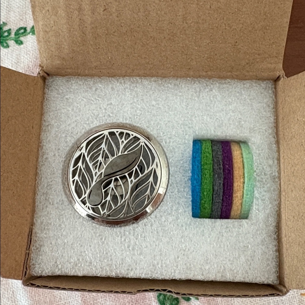Young Living Car Vent Diffuser + one free essential oil